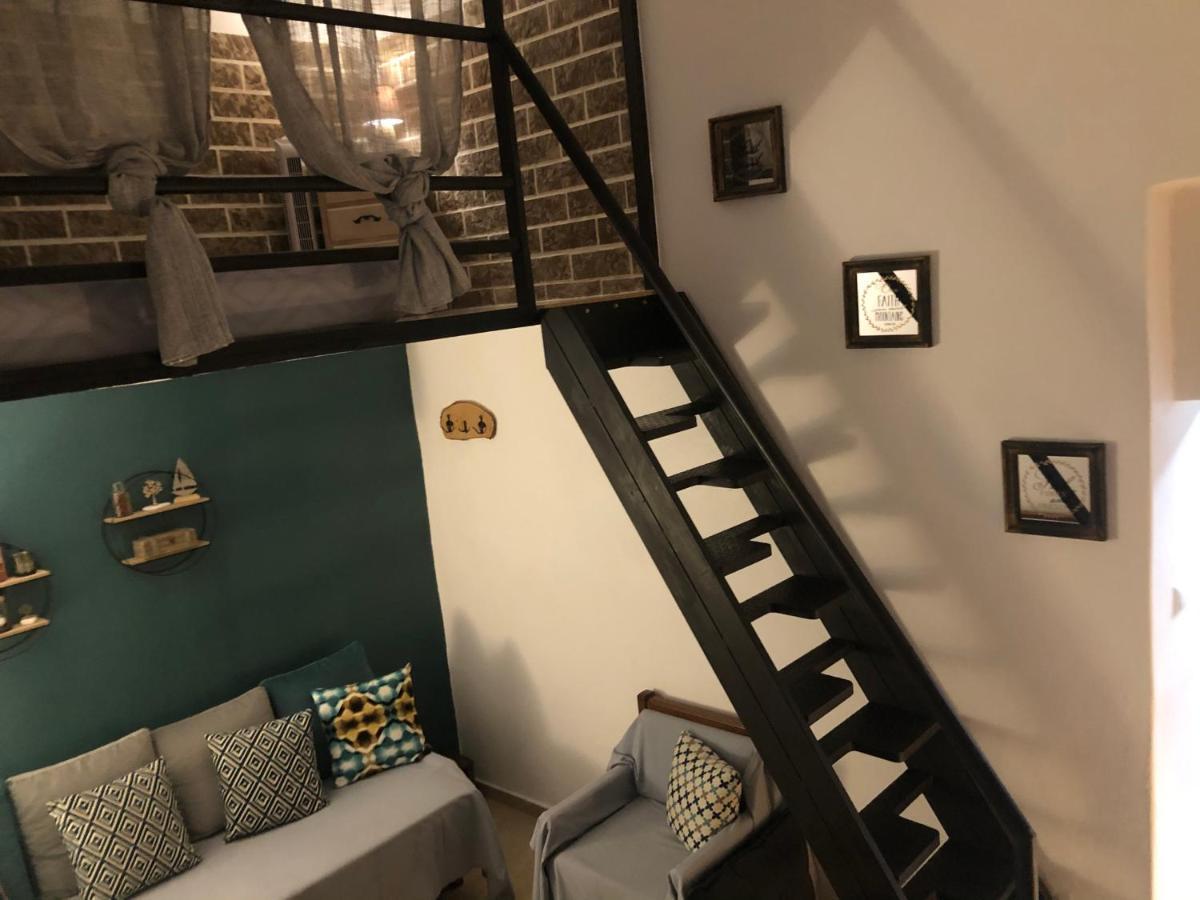 Small Cosy House Lavrion Appartement Buitenkant foto