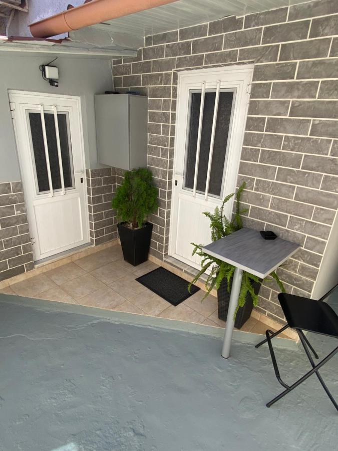 Small Cosy House Lavrion Appartement Buitenkant foto