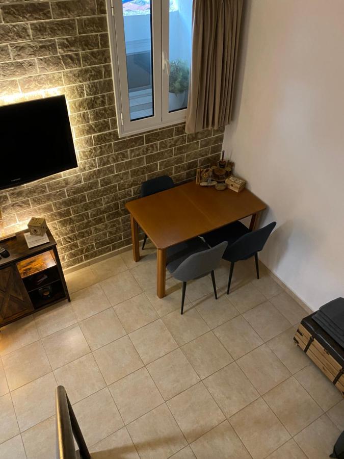 Small Cosy House Lavrion Appartement Buitenkant foto
